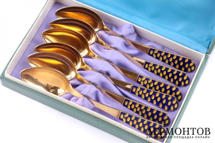 Набор серебряных ложек (серебро 916-й пробы). Золочение. Ленинградская ювелирно-часовая фабрика. 1969 г.