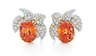 Серьги из платины, золота, бриллиантов и спессартитов
