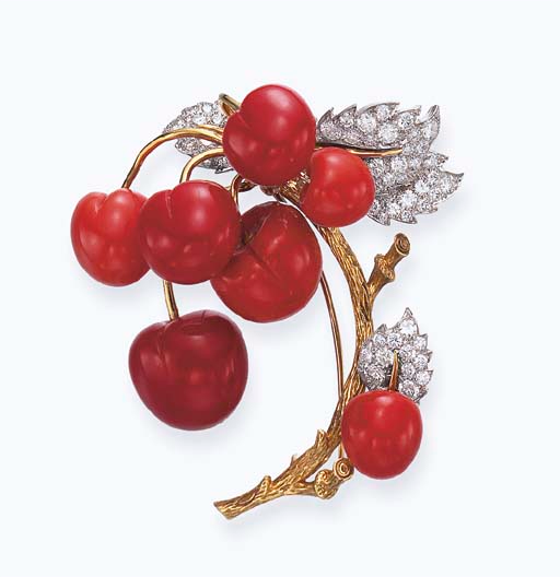 «Ветка вишни» брошь из золота, платины с кораллами и бриллиантами