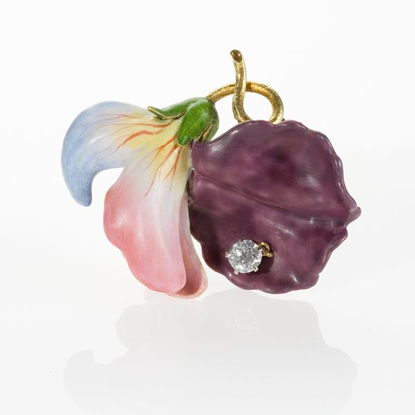 Брошь «Орхидея». Желтое золото, эмаль, бриллиант