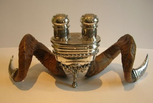 Оригинальный чернильный прибор с двумя камерами на крышке