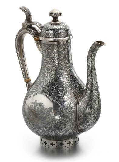 Серебряный кофейник с костяными прокладками на ручке в русском стиле