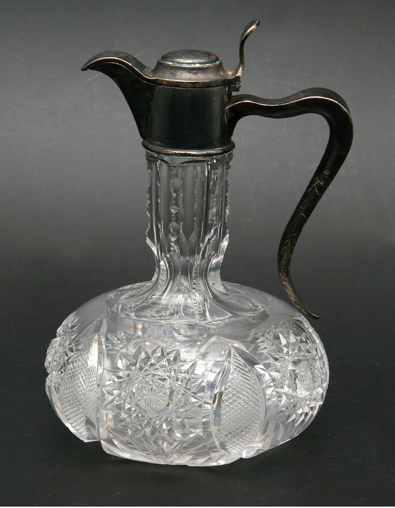 Графин для крепких напитков. Граненый хрусталь в литой серебряной золоченой оправе. ТД «И.Е. Морозовъ», Российская Империя, Санкт-Петербург, 1899-1901 гг.
