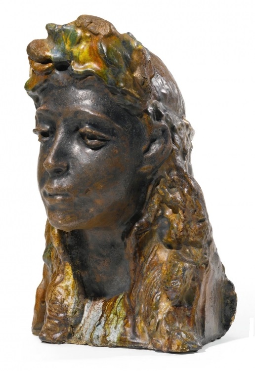 Скульптура «Девочка с венком». Михаил Врубель.