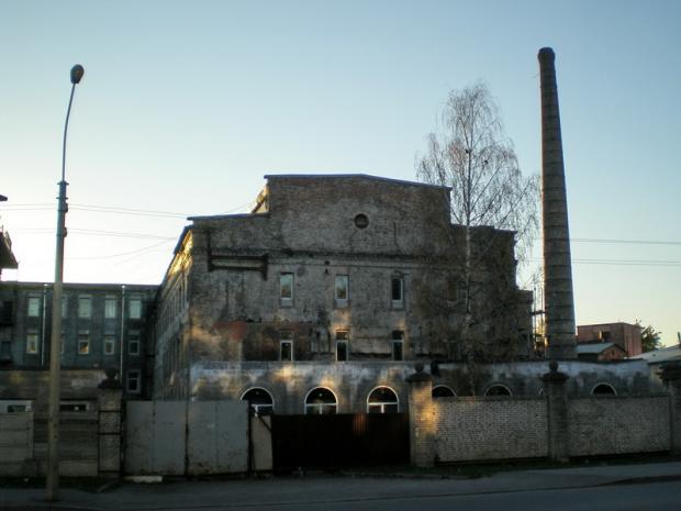ОАО «Корниловский фарфоровый завод». Здание расположено по адресу: Полюстровский пр. 59Б. Снято 06.10.2010 ОАО «Корниловский фарфоровый завод». Здание расположено по адресу: Полюстровский пр. 59Б. Снято 06.10.2010