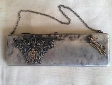 «Веерница» (Серебряная с позолотой сумочка-футляр для хранения веера), ТД «И.Е. Морозовъ», Российская Империя, Санкт-Петербург, 1894 год.