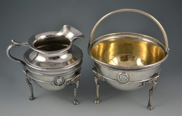 Сливочник и сахарница. 1856 г., стерлинговое серебро, золочение