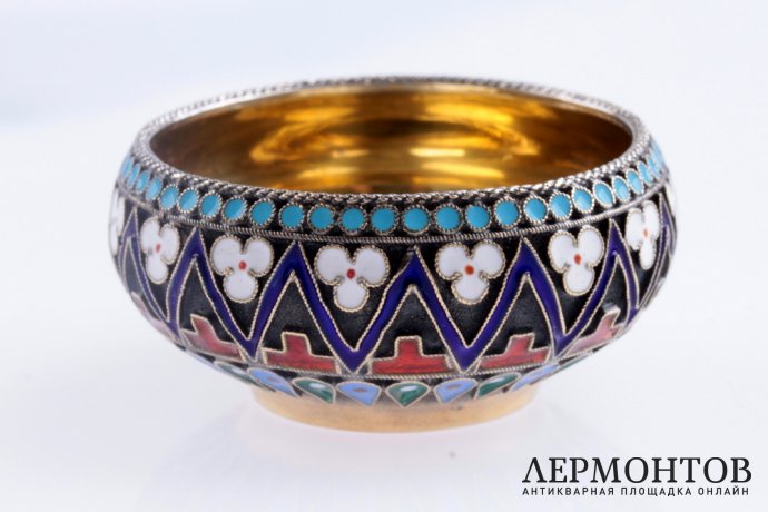 Солонка с эмалью. Павел Овчинников. Серебро 84 пробы. Российская империя