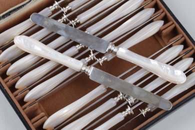 Набор десертных ножей. Maison Cardeilhac. Серебро 950 пробы,  перламутр. Франция