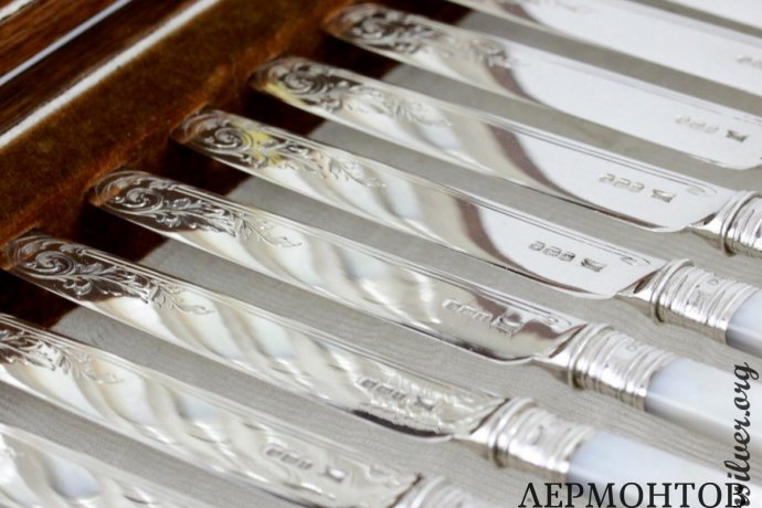 Десертный набор на 12 персон Walker and Hall Ltd. Серебро 925. Англия