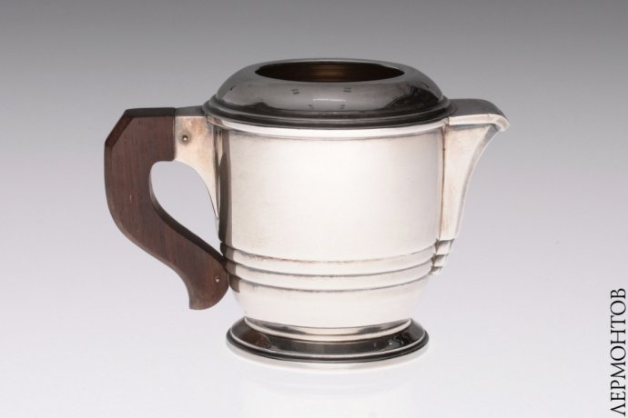 Молочник Art Deco.  Серебро 950 пробы. Франция, нач. XX века.