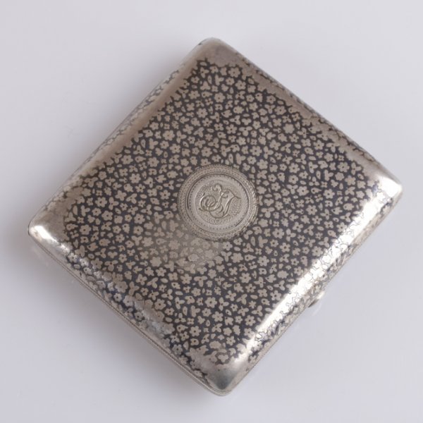 Портсигар Г. Клингерт. Серебро 84. Российская империя