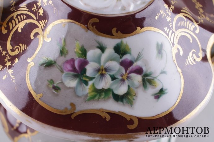 Кувшин с крышкой. Гарднер. Фарфор, роспись, золочение. Российская империя, сер. XIX в