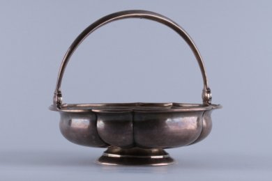 Конфетница вазочка. Сазиков. 1863 г. Серебро 84. Российская империя