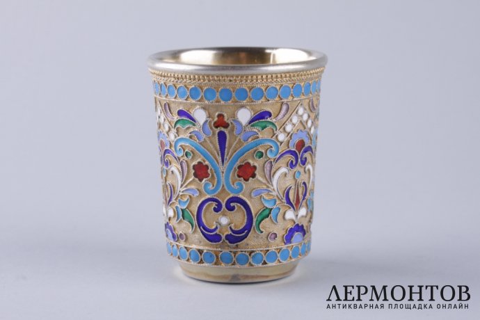 Стопка с полихромной эмалью по скани. Серебро 84 пробы. Москва, Россия, 1899-1908 гг.