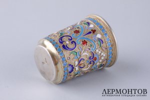 Стопка с полихромной эмалью по скани. Серебро 84 пробы. Москва, Россия, 1899-1908 гг.