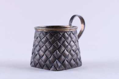 Подстаканник. Имитация плетения. Серебро 84 пробы, золочение. Россия, 1883 г.