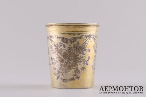 Стакан с штихельным узором. Серебро, золочение. Россия, Москва, 1733 год.