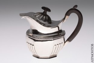 Молочник с крышкой Ludvig. Серебро 84. Россия