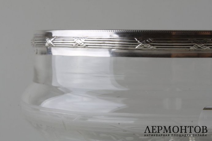 Чаша с резьбой и травлением. Серебро 950, стекло. Франция, кон. XIX - нач. XX вв.