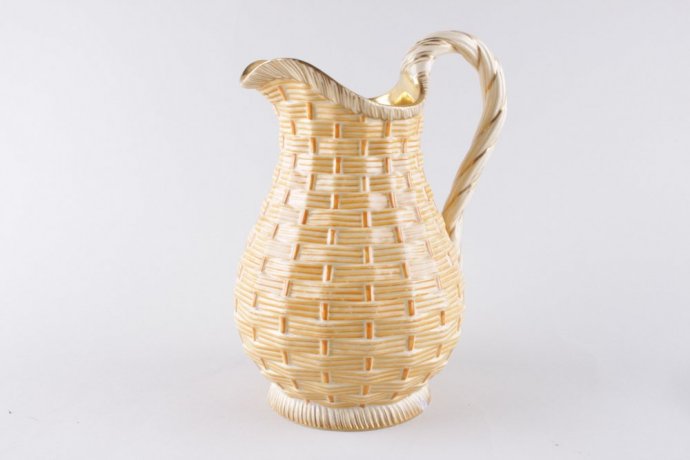 Кувшин с имитацией плетения. ИФЗ. Фарфор, роспись, золочение. 1860-1870-е гг.