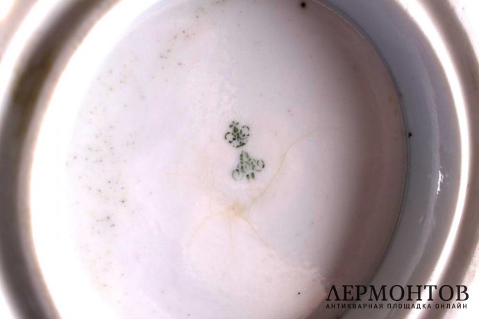 Кувшин с имитацией плетения. ИФЗ. Фарфор, роспись, золочение. 1860-1870-е гг.