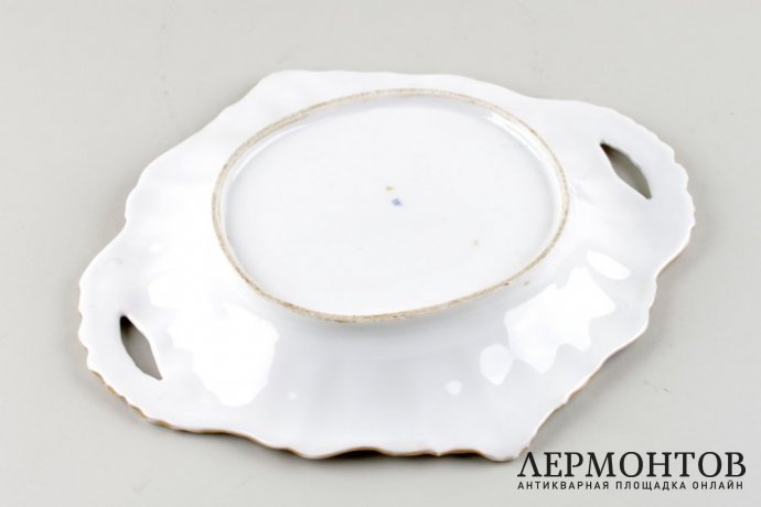 Сухарница с цветочным орнаментом. Завод Попова. Фарфор, роспись. Пер. пол. XIX в.