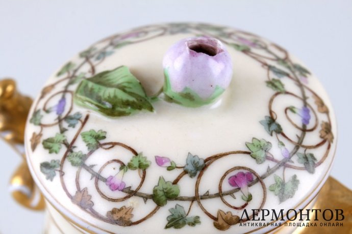 Сливочник в классическом стиле. Фарфор, роспись, золочение. ИФЗ, XIX в.