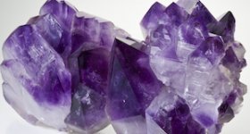 Как отличить натуральный аметист от искусственного?