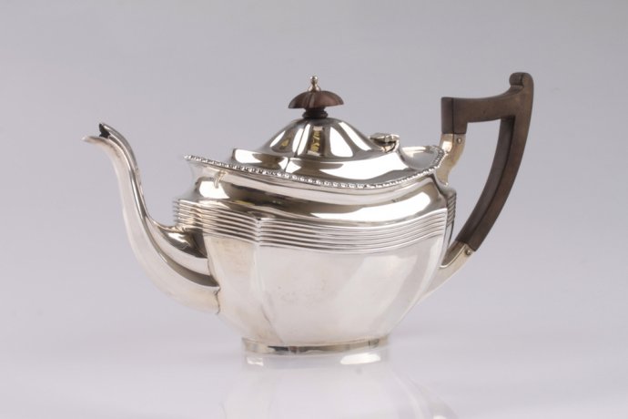 Чайник Barker Brothers. Серебро 925. Англия