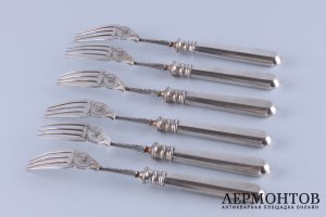 Комплект приборов для рыбы. Фирма О. Курлюкова. Серебро 84. Россия, 1908-1917 гг.