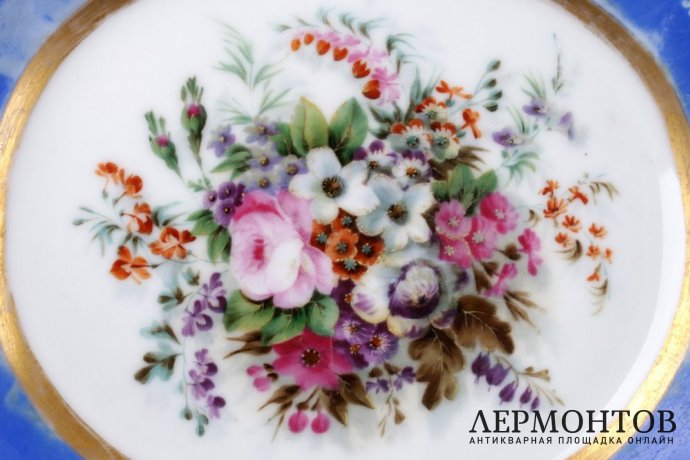 Сухарница с цветочным орнаментом. Завод Попова. Фарфор, роспись. Пер. пол. XIX в.