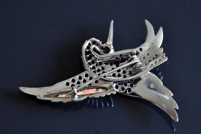 Брошь с сапфирами, бриллиантами. Золото 585 пробы.