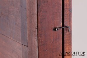 Икона Богородицы "Боголюбская" в киоте. Россия, до 1917 г.