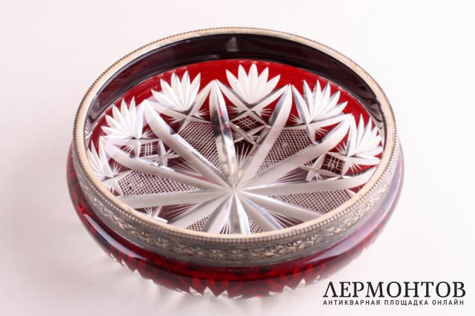 Бонбоньерка, конфетница. Хрусталь, серебро 950 пробы. Франция, XIX век.