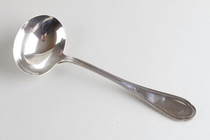 Ложка для соуса. Серебро 915 пробы. Испания, нач. XX века.