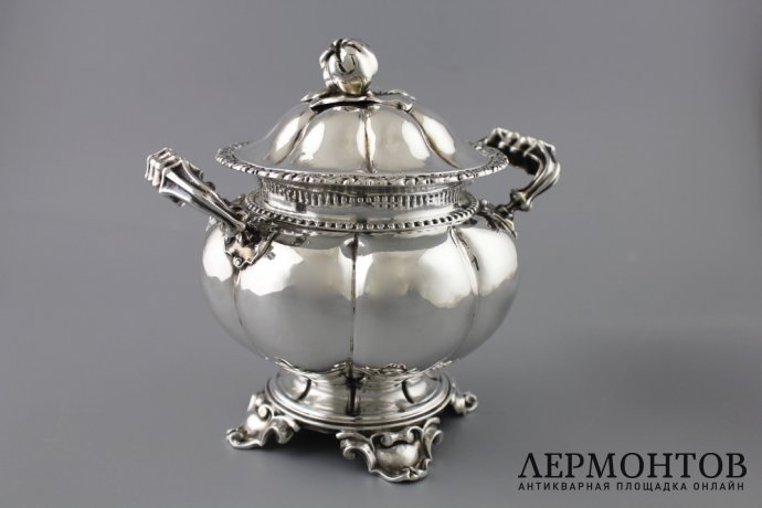 САХАРНИЦА. СЕРЕБРО 950. ETIENNE-AUGUSTE COURTOIS. ФРАНЦИЯ, XIX ВЕК.