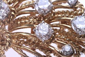 Брошь с бриллиантами 1,88 k. Золото 750. Франция