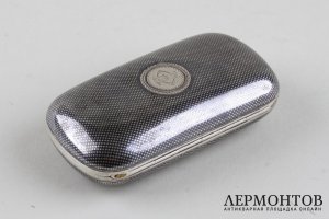 Портсигар с черневым узором. Густав Клингерт. Серебро 84. Российская империя, 1883 г.