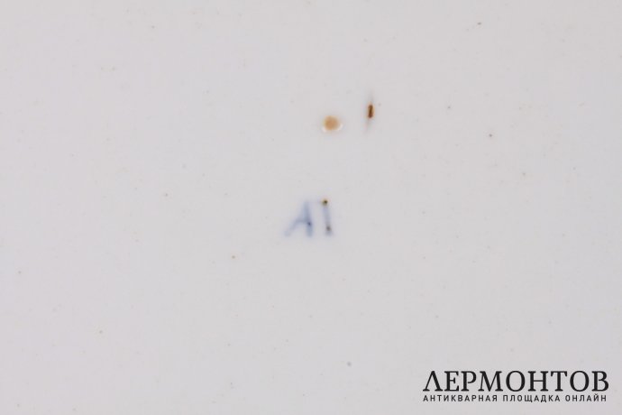 Тарелка в стиле шинуазри. Завод Попова. Фарфор. Российская империя