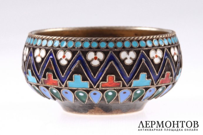 Солонка с эмалью. Павел Овчинников. Серебро 84 пробы. Российская империя