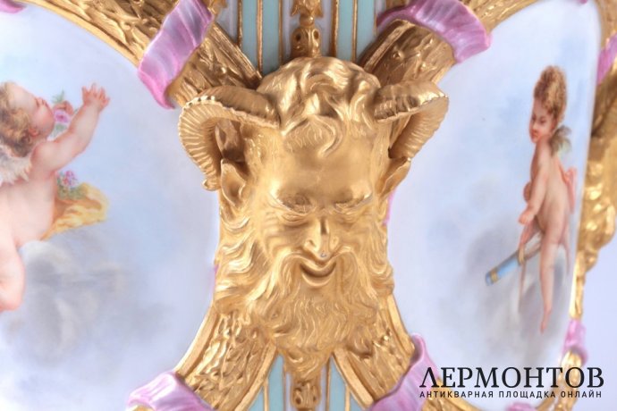 Большое кашпо с живописью в классическом стиле. ИФЗ. Фарфор, роспись, золочение. XIX в.