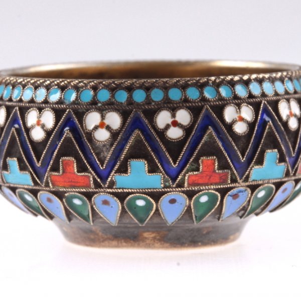 Солонка с эмалью. Павел Овчинников. Серебро 84 пробы. Российская империя