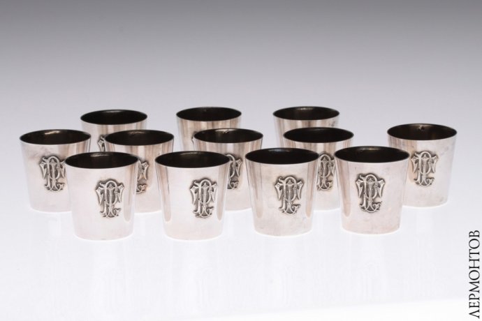 Набор стопок A. Tourquet. 12 шт. Серебро 950 пробы. Франция, XIX век.