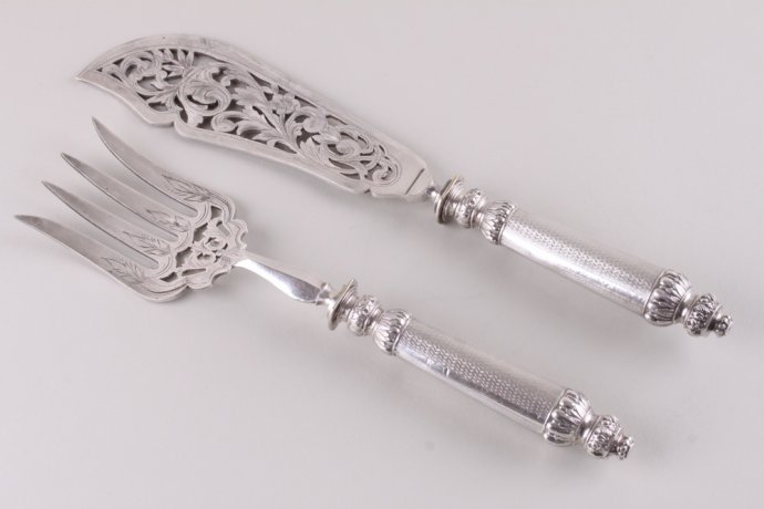 Сервировочный комплект для рыбы. Edouard Ernie. Серебро 950 пробы. Франция, XIX в.