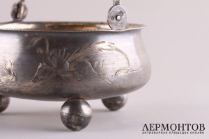 Конфетница с флоральным узором. Серебро 84 пробы. Российская империя, до 1917 г.
