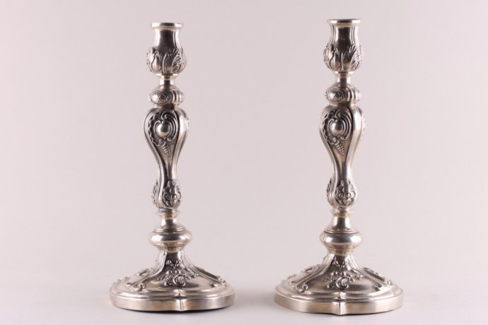Парные подсвечники в стиле рококо. Серебро 84 пробы. Российская империя, 1873 год.