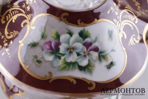 Кувшин с крышкой. Гарднер. Фарфор, роспись, золочение. Российская империя, сер. XIX в