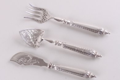 Сервировочный комплект в технике гильоше. Edouard Ernie. Серебро 950 пробы. Франция